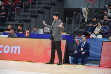 虎扑电竞登录入口-帅论|邱彪：向球迷致歉，虽然上海很强，但比分不应该是这样|cba季后赛|山东男篮|上海男篮|教练|齐鲁_新浪新闻